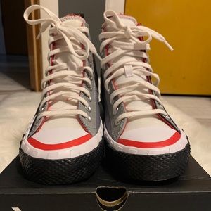 Unisex Converse sneakers